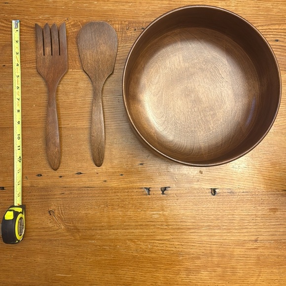 Woodbury’s Woodenware Wooden Salad Bowl and Serving Utensils Excellent Condition - Picture 9 of 10